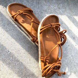 Pull & Bear Wrap Ankle Sandals